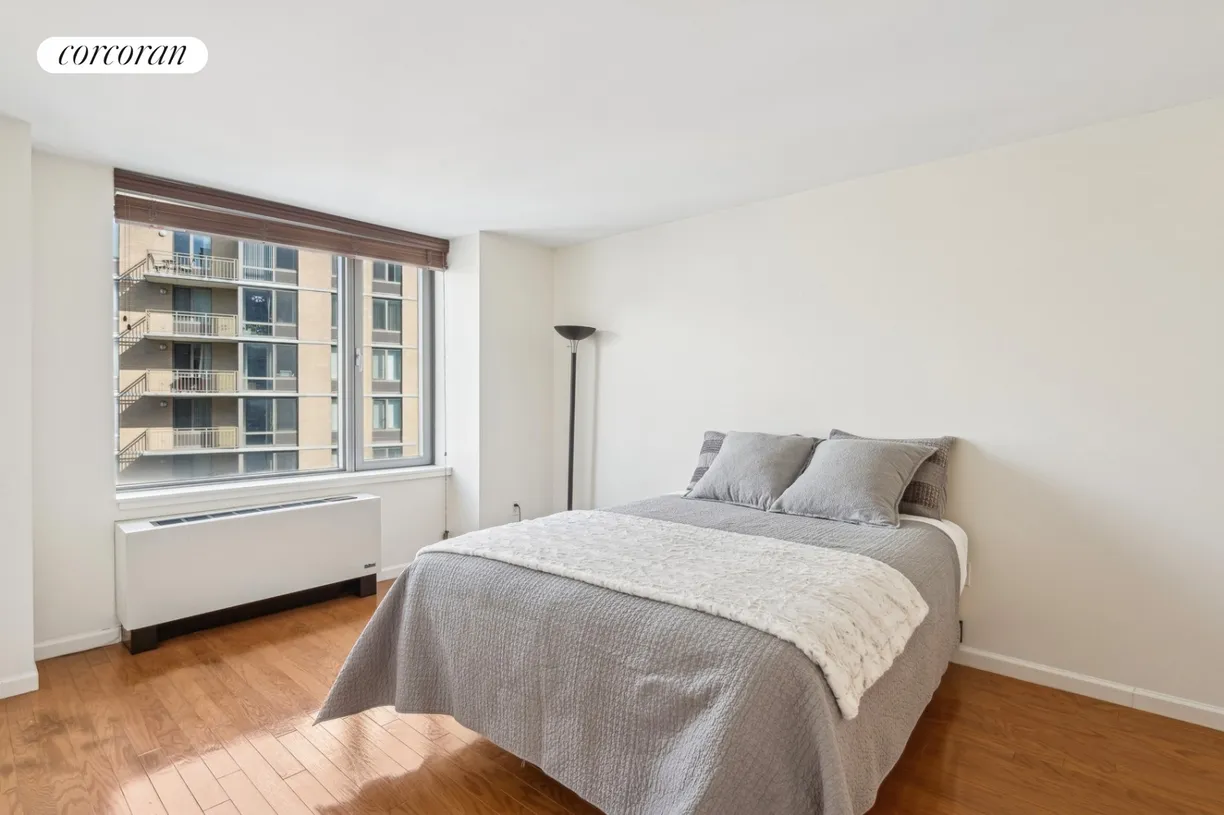 New York City Real Estate | View 455 Main Street, 15G | room 2