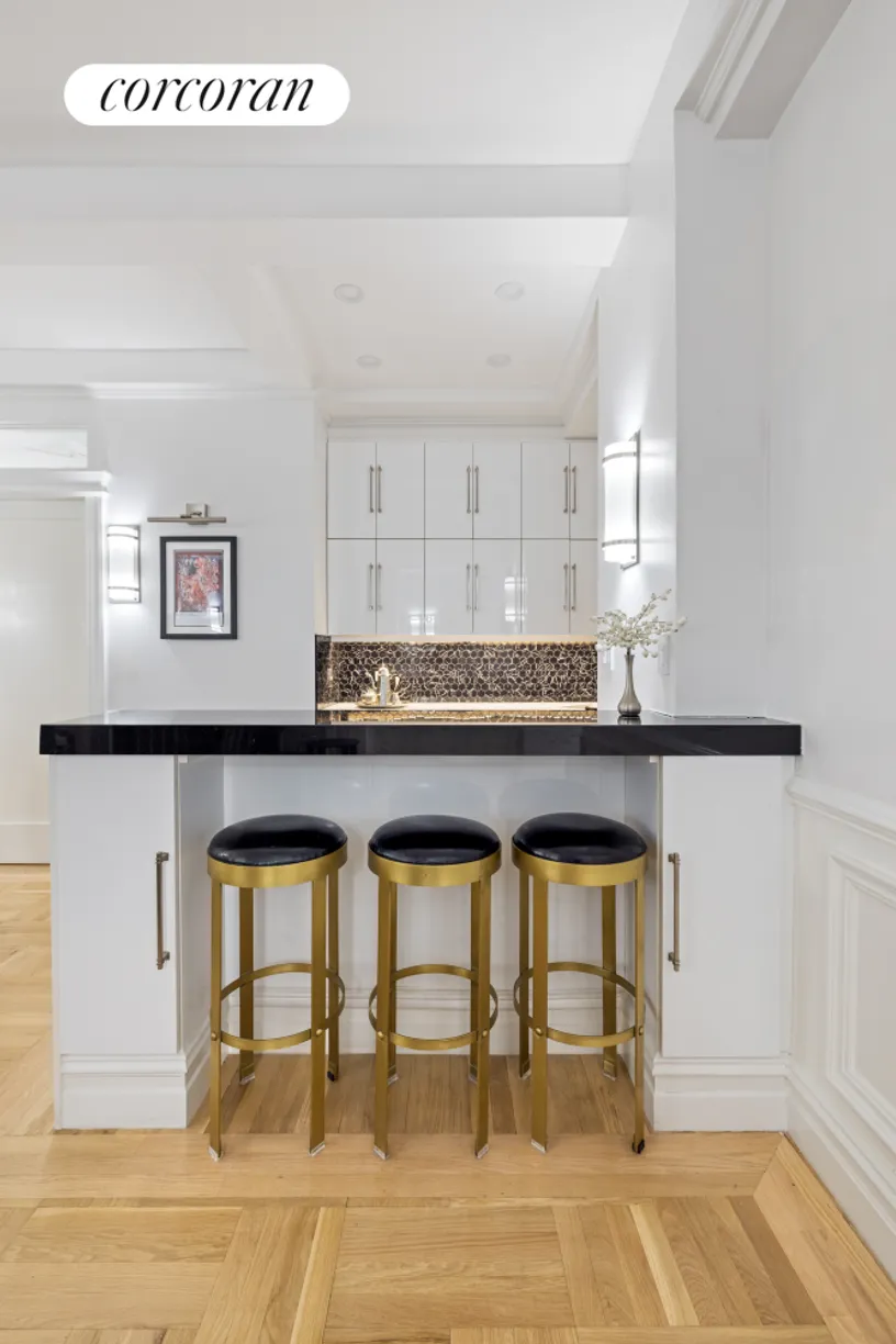 New York City Real Estate | View 2 West 67th Street, 3G | EAT IN KITCHEN