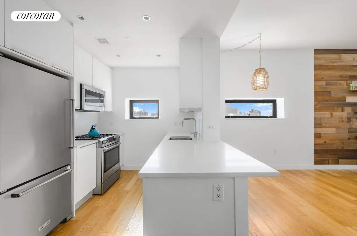 New York City Real Estate | View 8 Vanderbilt Avenue, 11A | room 1