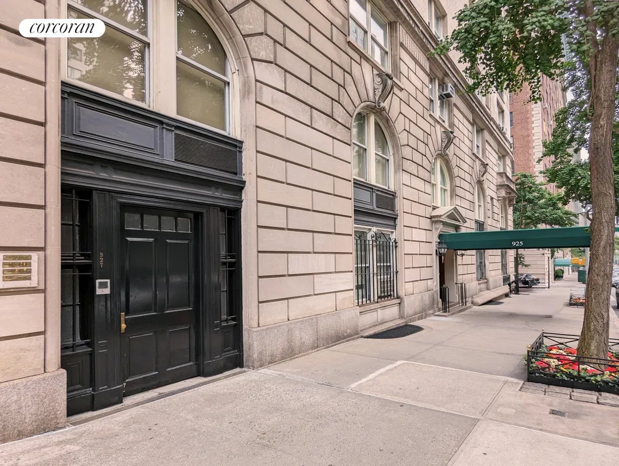New York City Real Estate | View 927 Park Avenue, 1A | 2 Baths