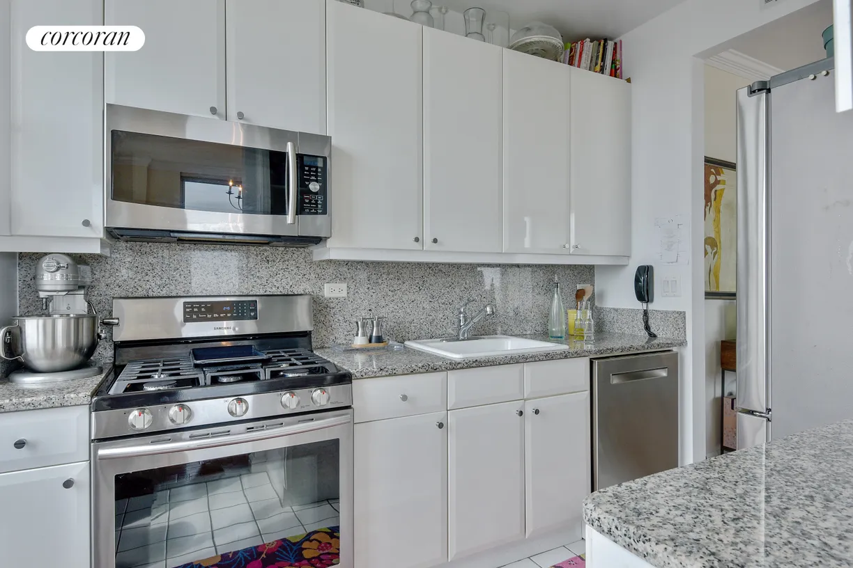 New York City Real Estate | View 200 Riverside Boulevard, 37E | room 2