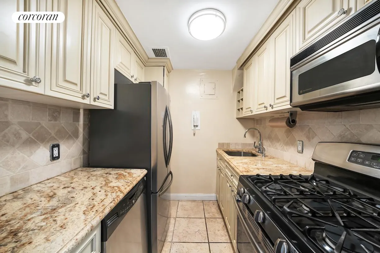 New York City Real Estate | View 405 East 63rd Street, 10J | Kitchen