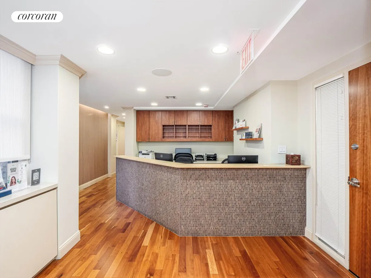 New York City Real Estate | View 115 East 61st Street, 7E | 1 Bath