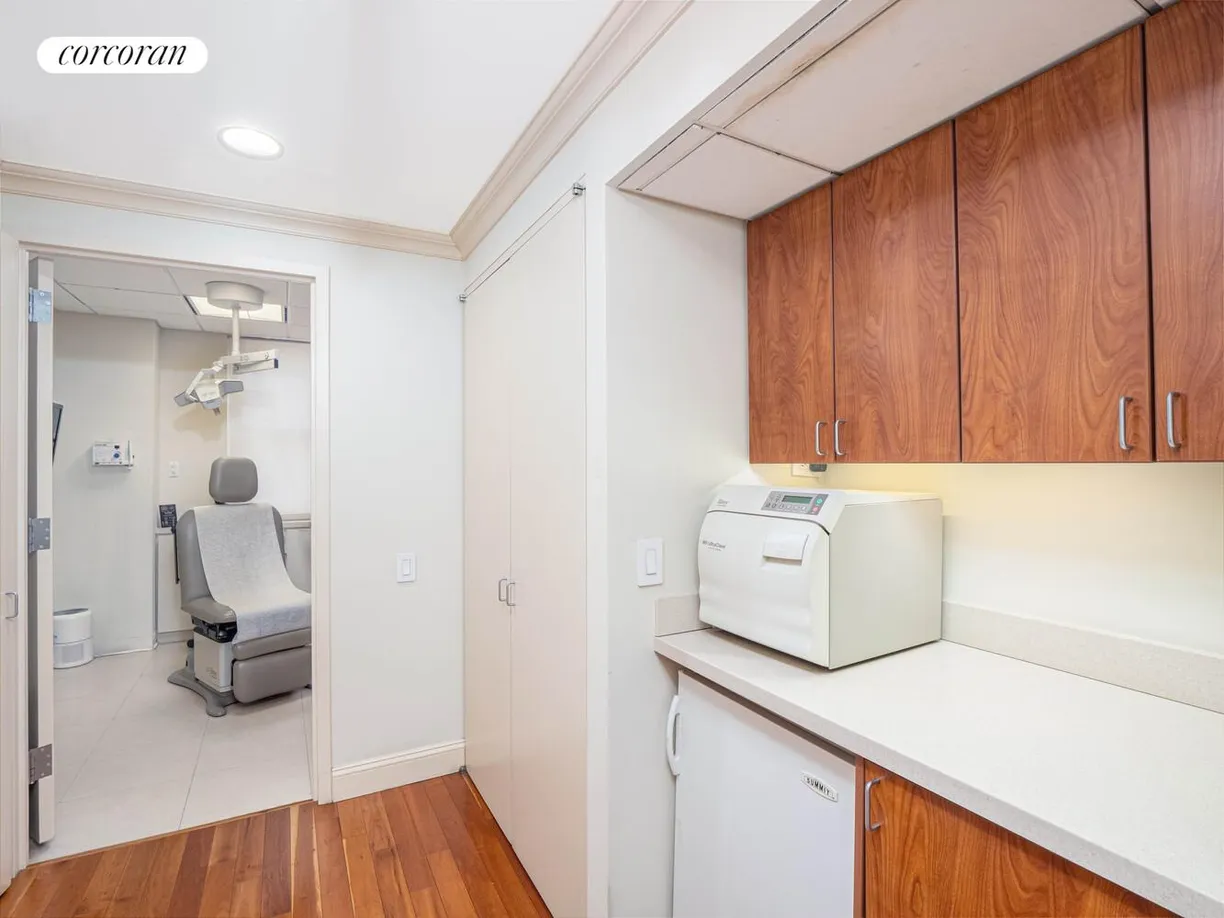 New York City Real Estate | View 115 East 61st Street, 7E | room 2