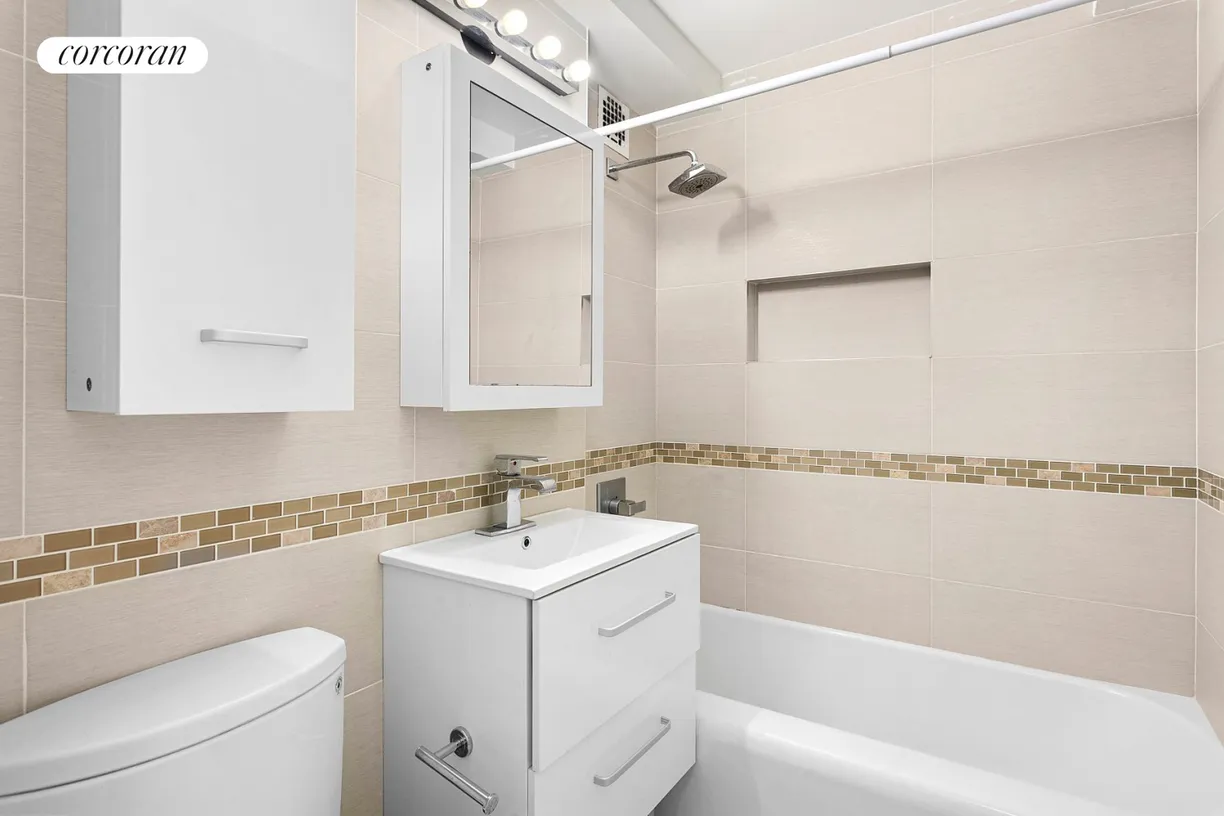 New York City Real Estate | View 301 East 66th Street, 2C | Full Bathroom