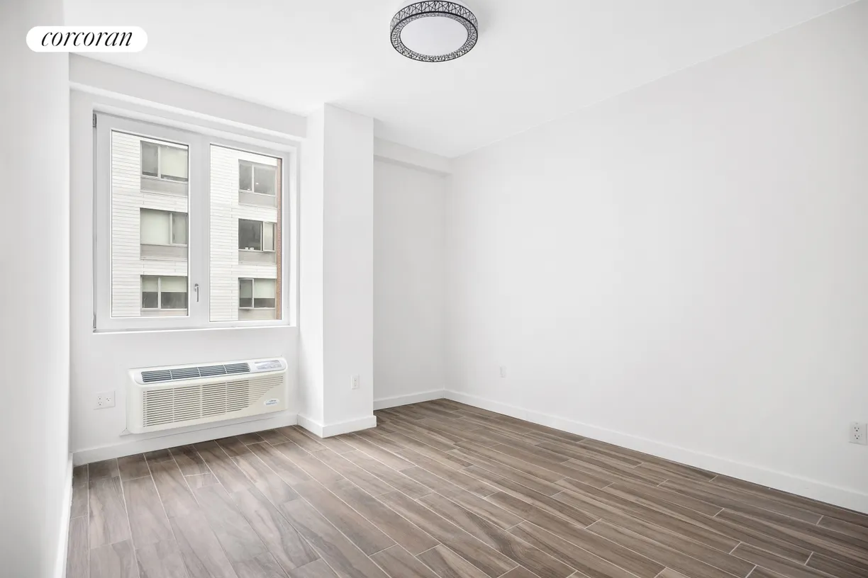 New York City Real Estate | View 906 East New York Avenue | room 1