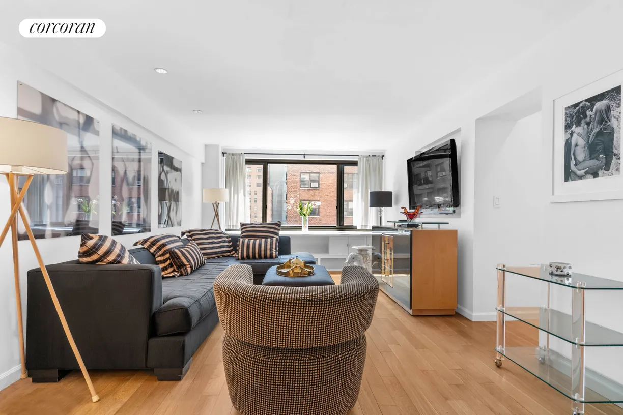 New York City Real Estate | View 425 East 63rd Street, E5D | Living Room