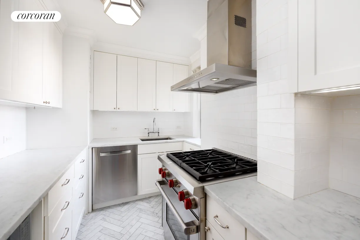 New York City Real Estate | View 225 East 73rd Street, 8AG | room 2