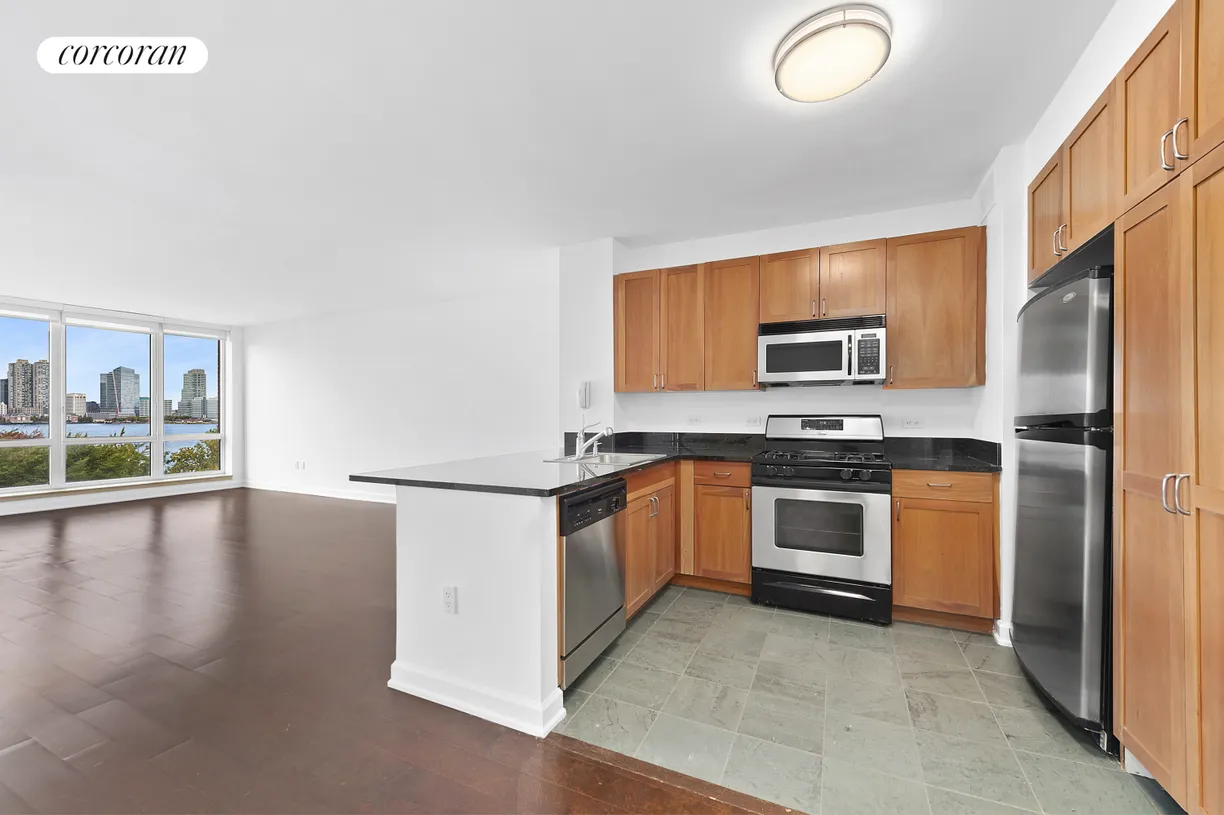 New York City Real Estate | View 20 River Terrace, 7G | room 2