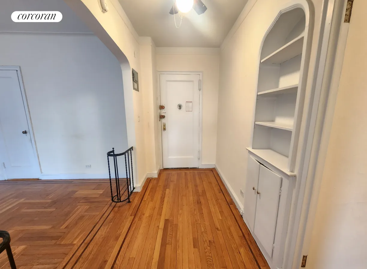 New York City Real Estate | View 5400 Fieldston Road, 33A | Foyer