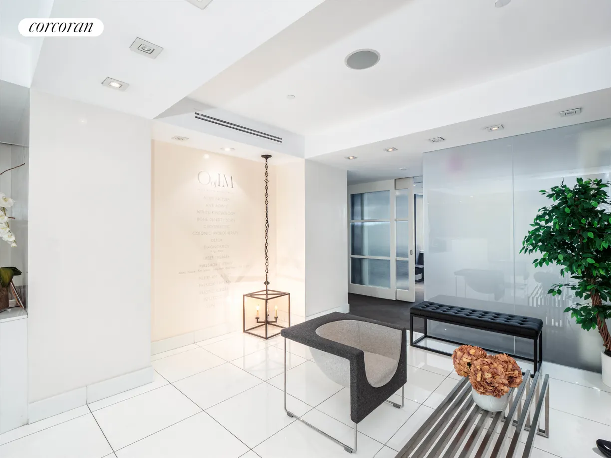 New York City Real Estate | View 635 Madison Avenue, FL4 | room 2