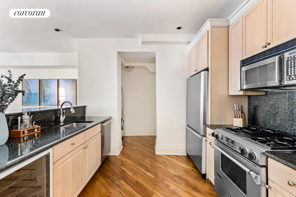 New York City Real Estate | View 24 West 45th Street, 7 | room 2