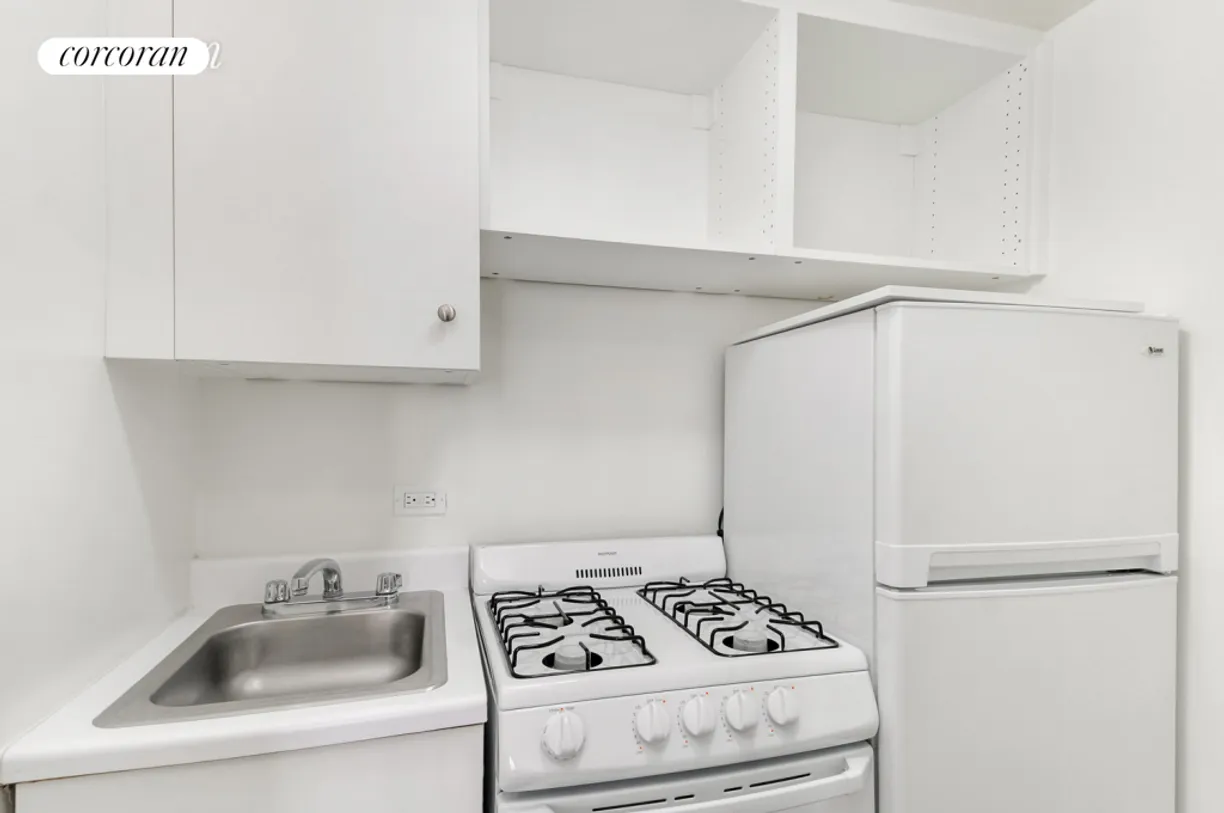 New York City Real Estate | View 30 Horatio Street, 1D | Kitchen