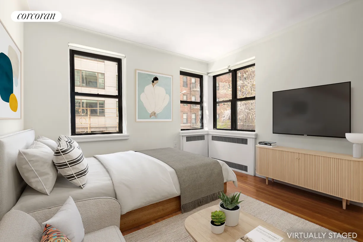 New York City Real Estate | View 29 West 65th Street, 2B | room 1