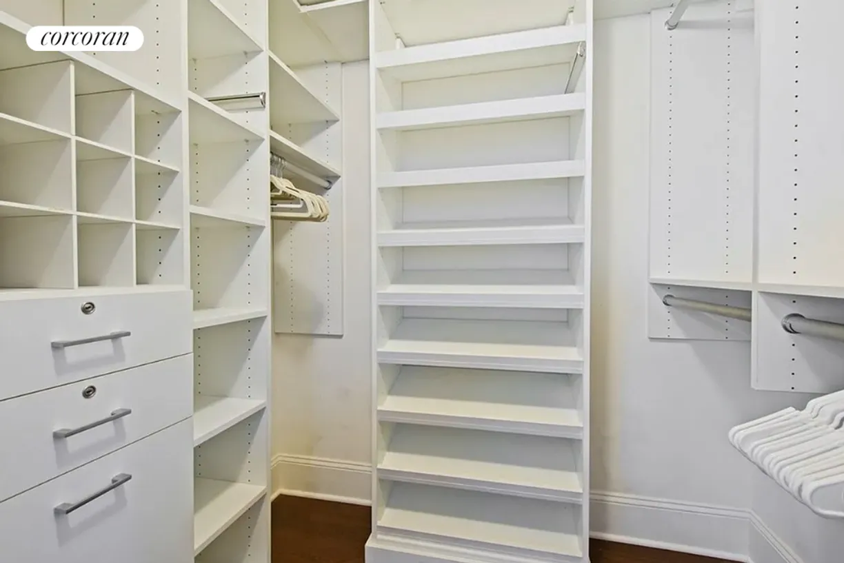New York City Real Estate | View 300 East 64th Street, 6J | room 2
