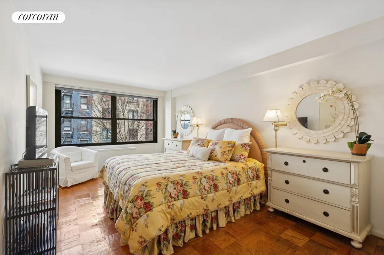 New York City Real Estate | View 225 East 57th Street, 3M | Bedroom