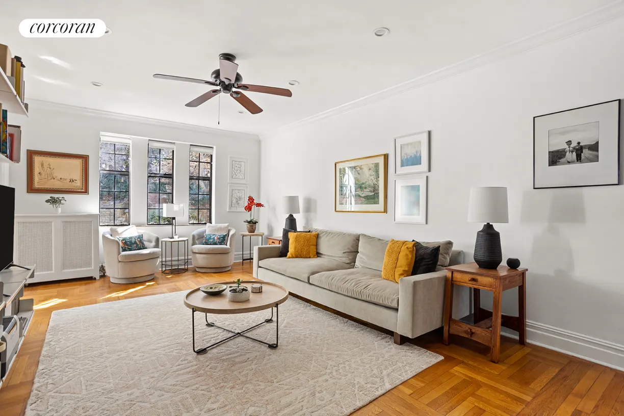 New York City Real Estate | View 116 Pinehurst Avenue, R21 | Living Room