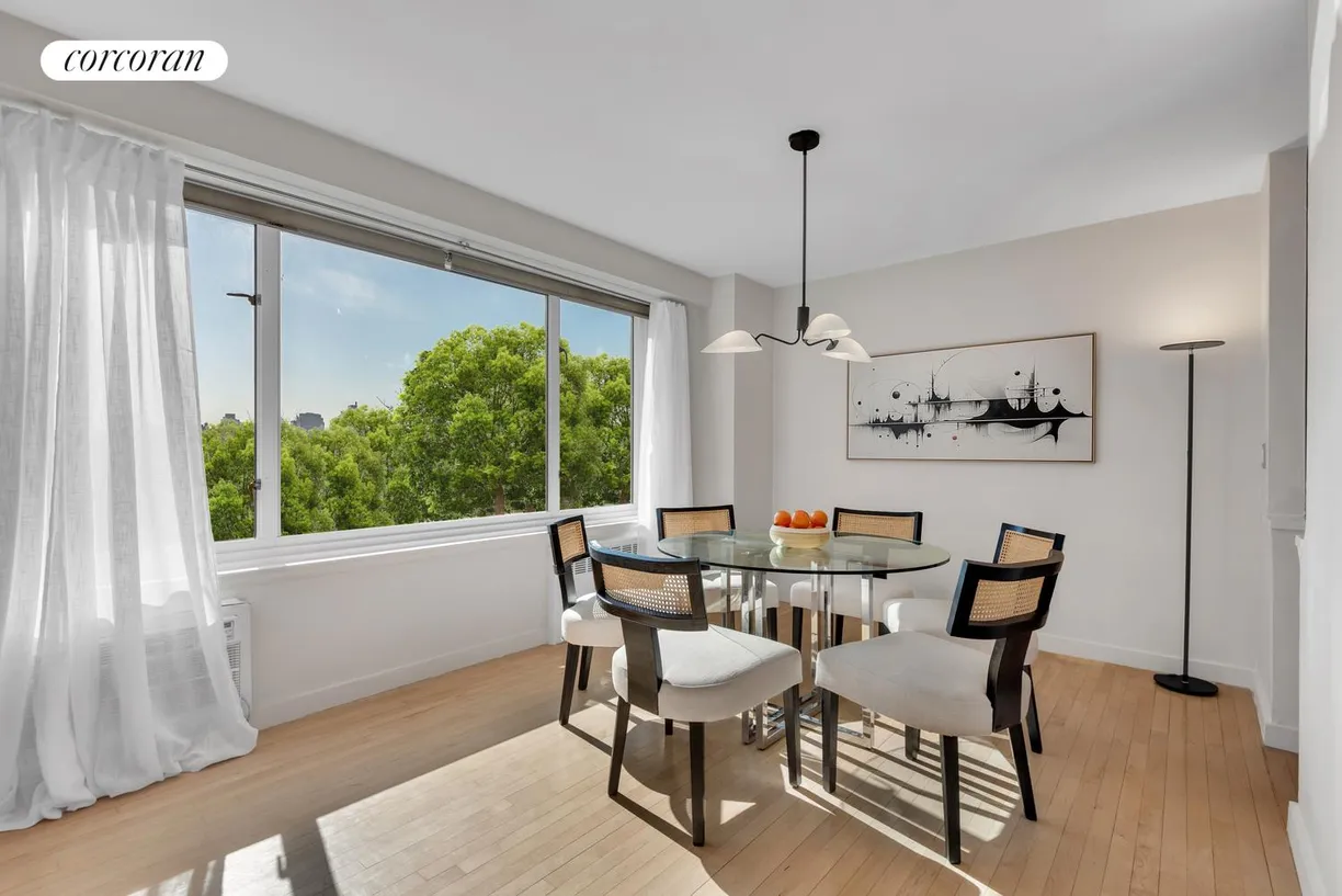New York City Real Estate | View 392 Central Park West, 7R | room 2