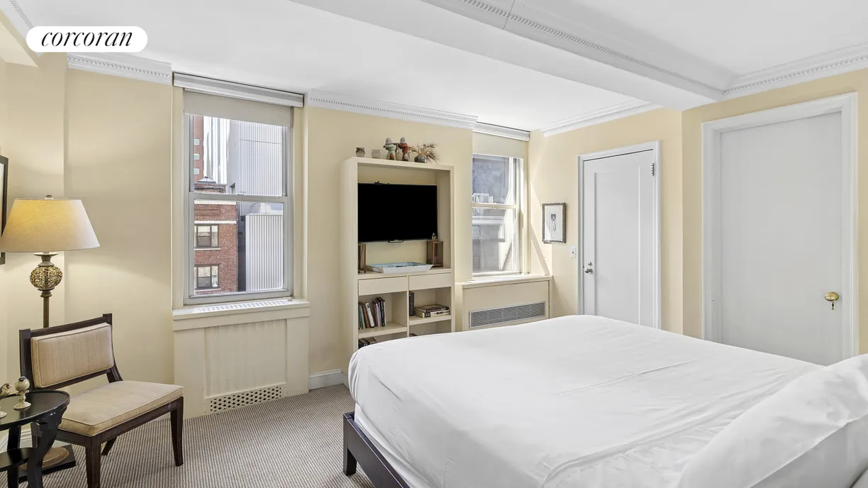 New York City Real Estate | View 111 East 56th Street, 1601 | Bedroom