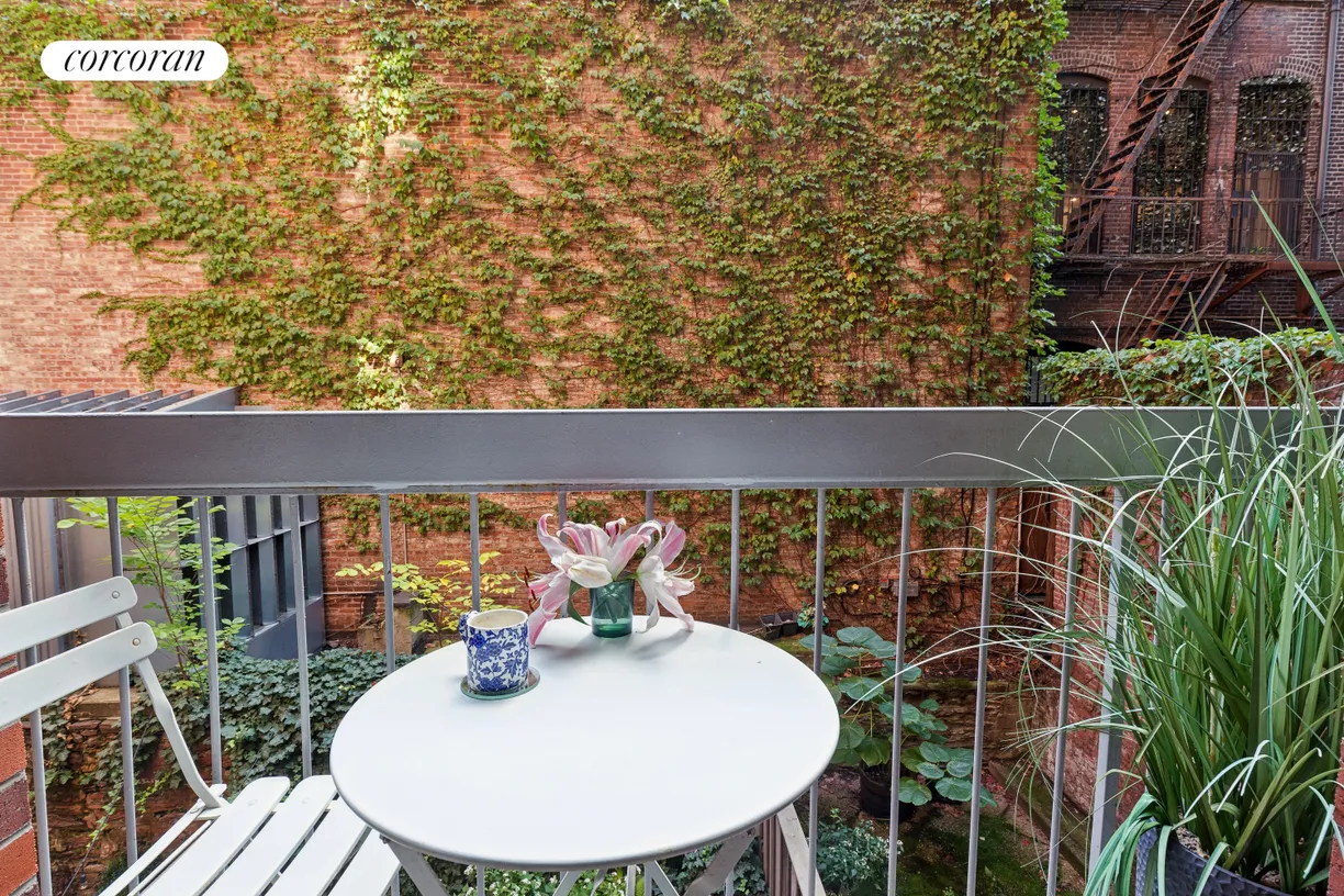 New York City Real Estate | View 184 Thompson Street, MC | room 2
