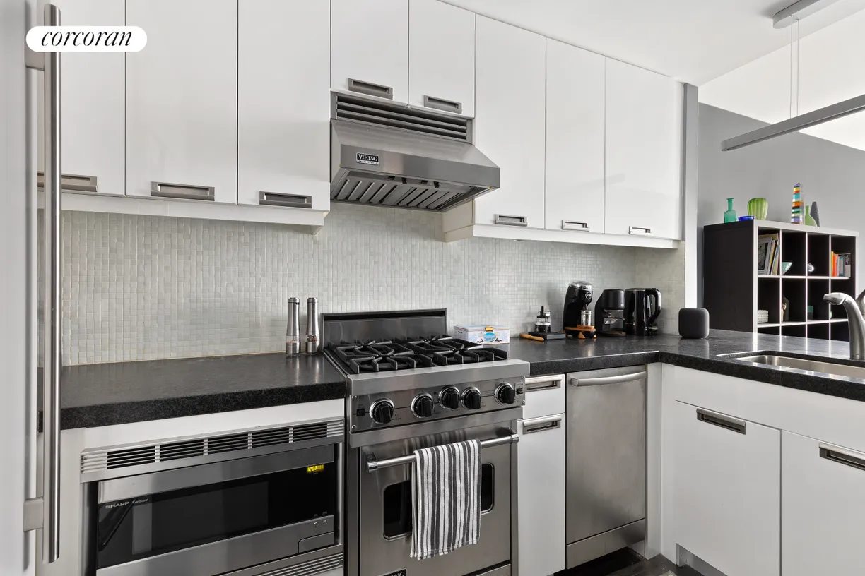 New York City Real Estate | View 261 West 28th Street, 6C | room 2