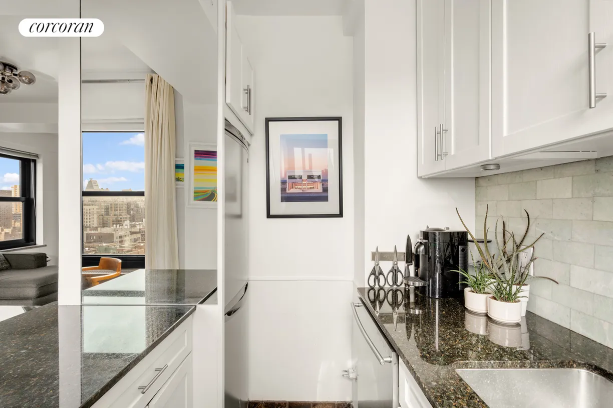 New York City Real Estate | View 300 West 23rd Street, 16E | room 2