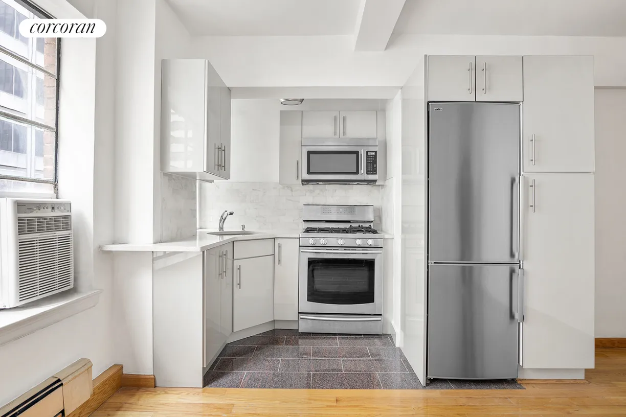 New York City Real Estate | View 140 East 40th Street, 9D | Kitchen