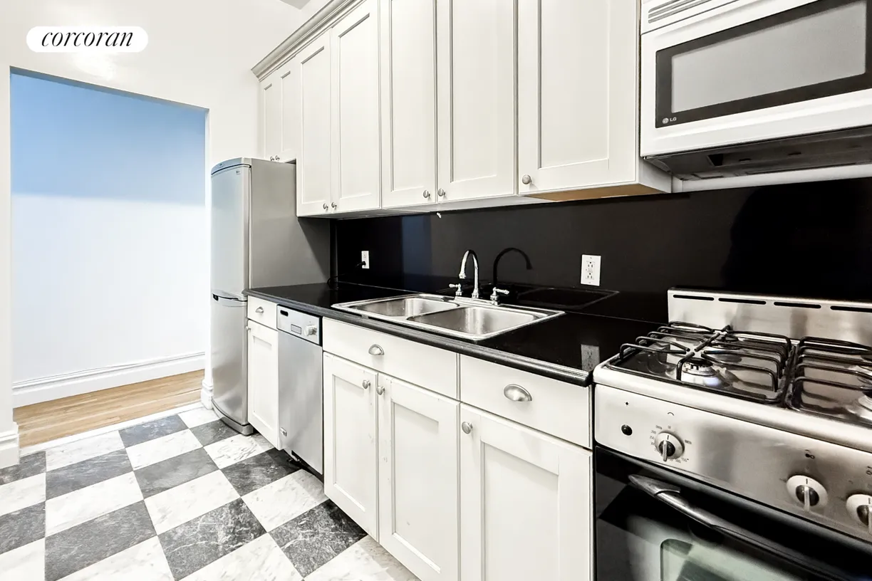 New York City Real Estate | View 57 West 75th Street, 4D | Kitchen