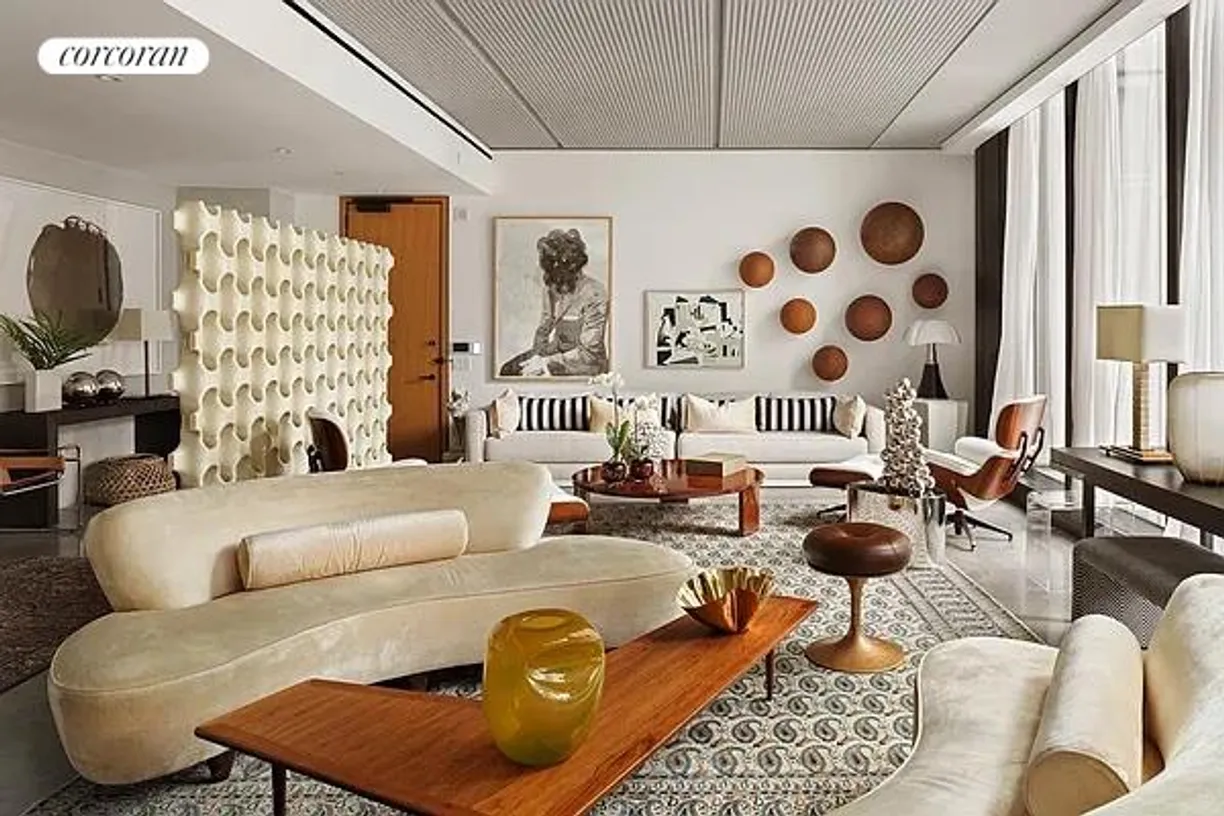 New York City Real Estate | View 100 East 53rd Street, 6B | 1 Bed, 1 Bath