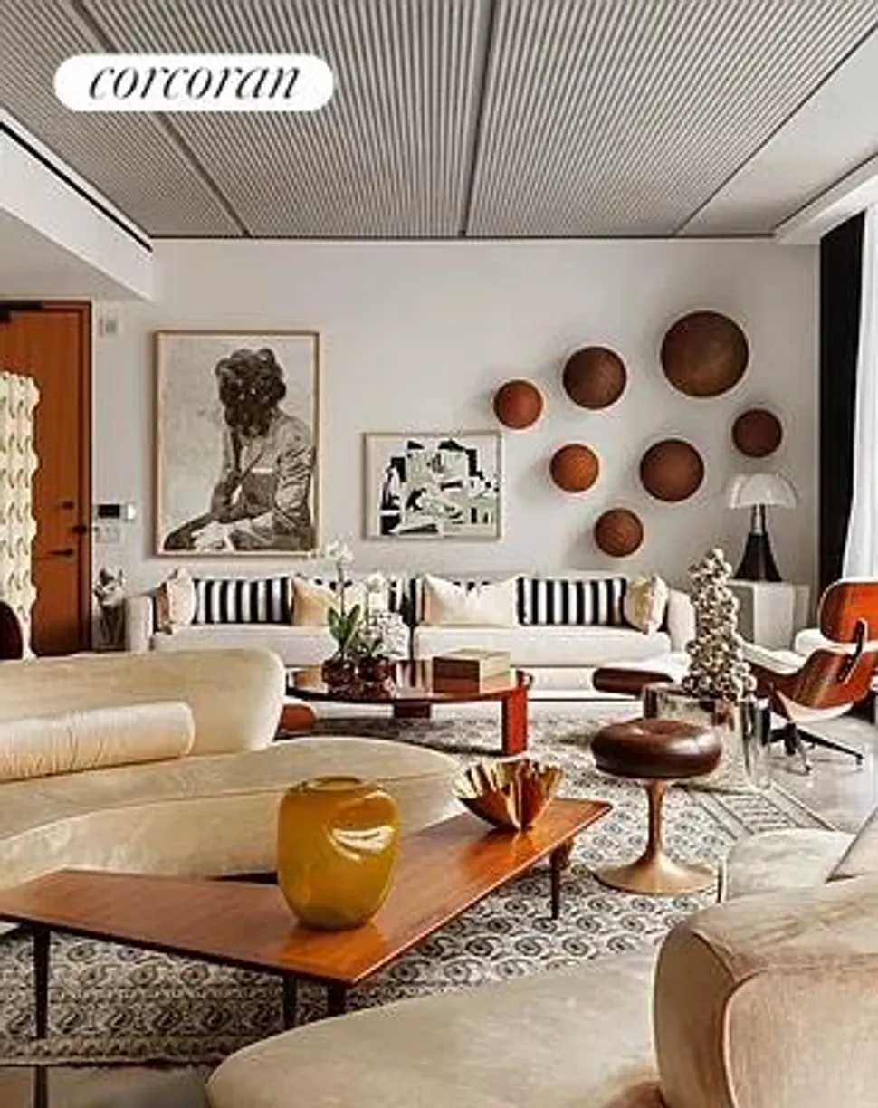 New York City Real Estate | View 100 East 53rd Street, 6B | Living Room