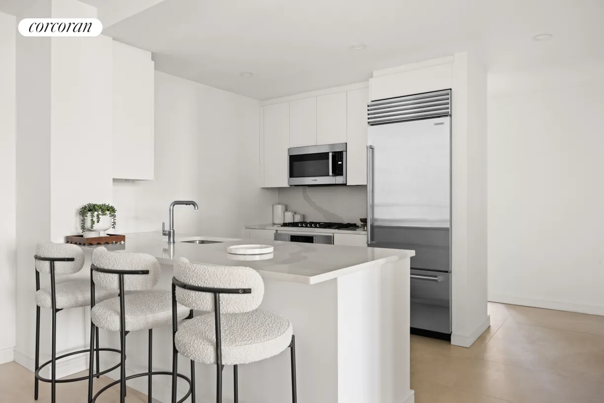 New York City Real Estate | View 300 East 83rd Street, PH22B | room 2