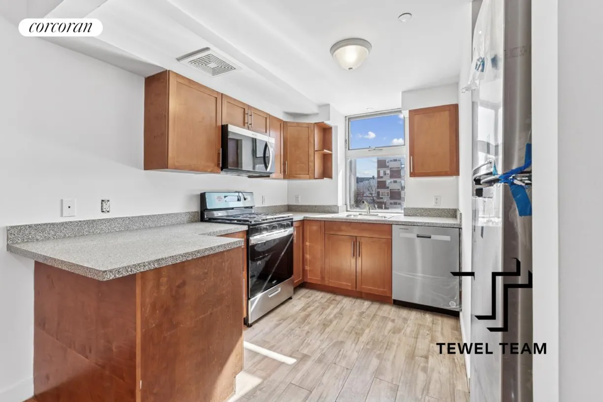New York City Real Estate | View 32 West 139th Street, 8R1 | room 2