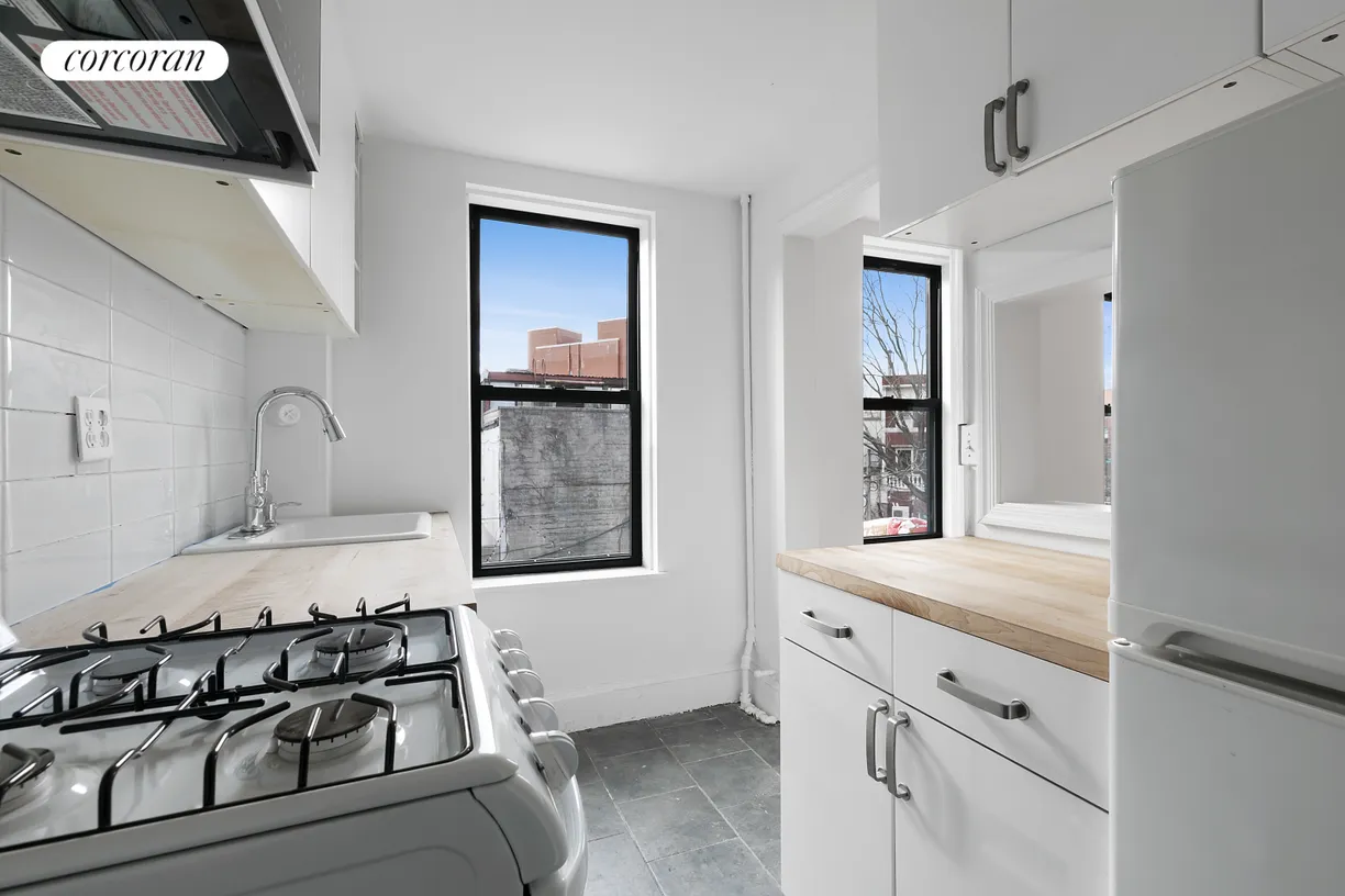 New York City Real Estate | View 22 Carroll Street, 2 | 2 Beds, 1 Bath