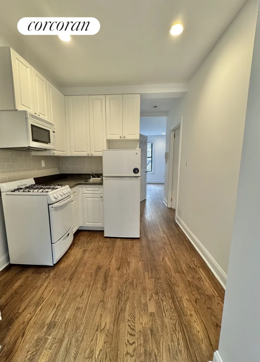 New York City Real Estate | View 413 East 70th Street, 19 | room 2