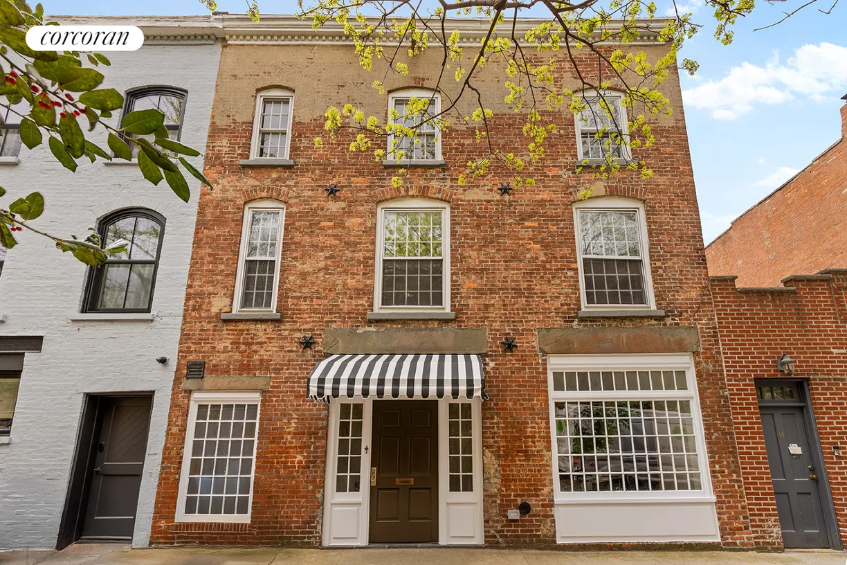New York City Real Estate | View 16 Verandah Place | 4 Beds, 2 Baths