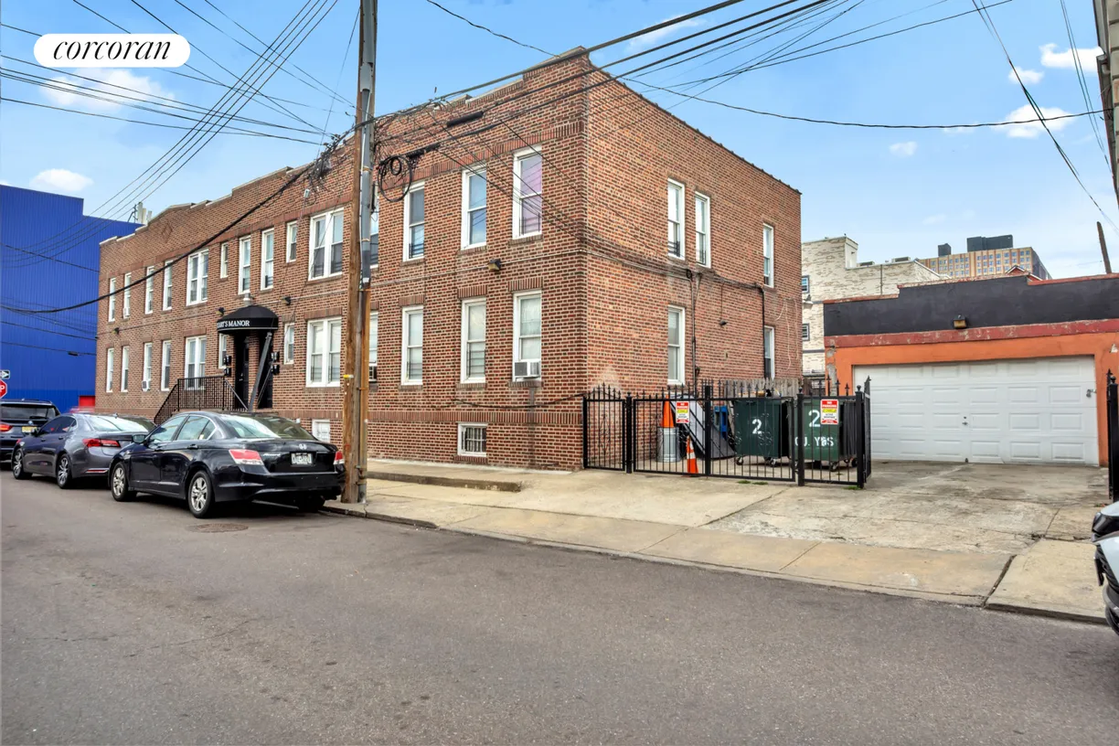 New York City Real Estate | View 95-03 Cresskill Place | room 2