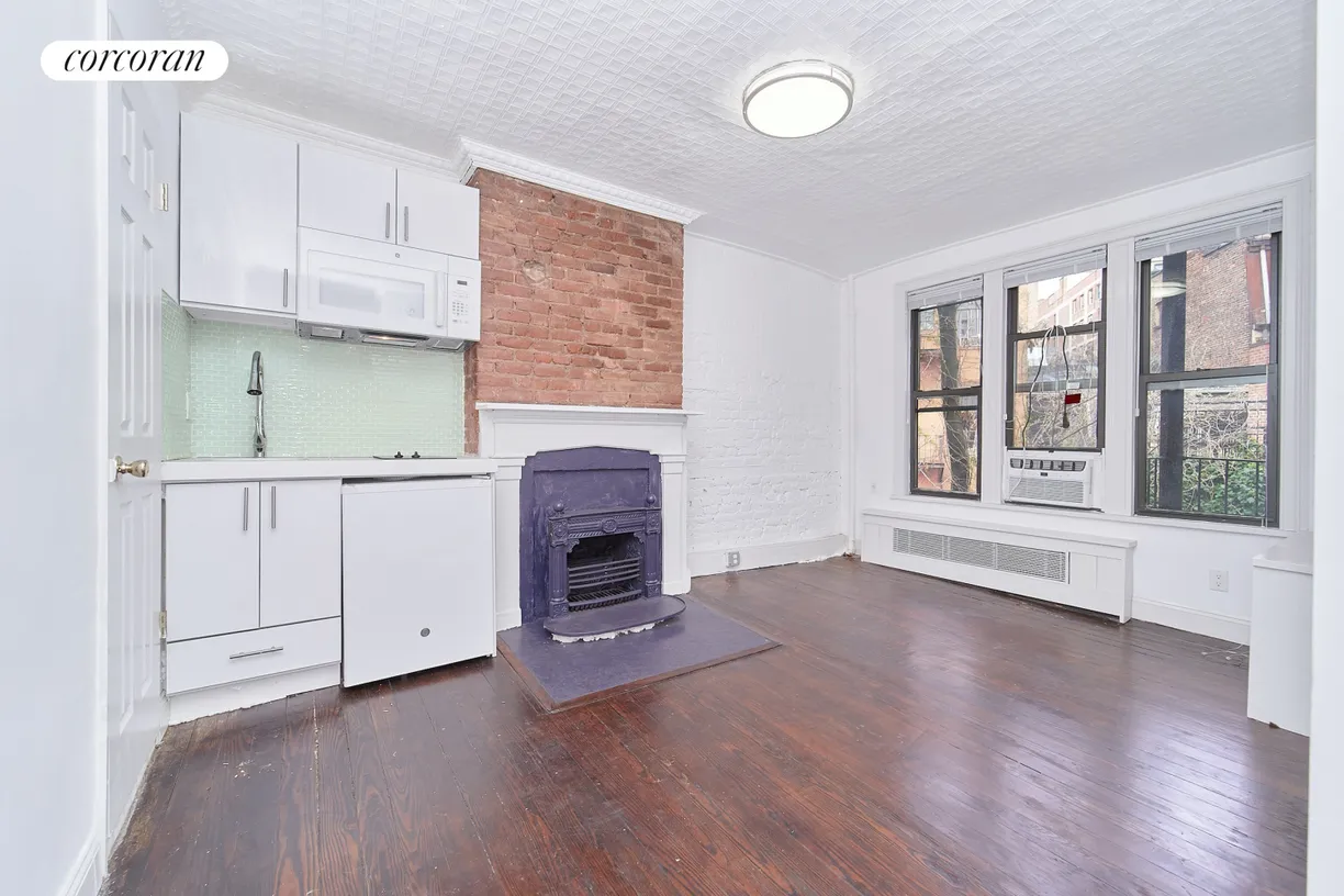 New York City Real Estate | View 102 Greenwich Avenue, 6 | 1 Bath