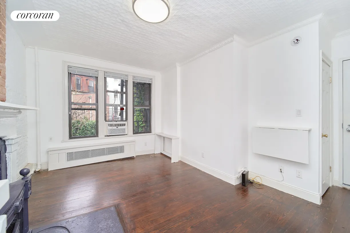 New York City Real Estate | View 102 Greenwich Avenue, 6 | room 1