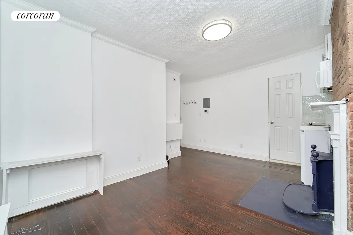 New York City Real Estate | View 102 Greenwich Avenue, 6 | room 2