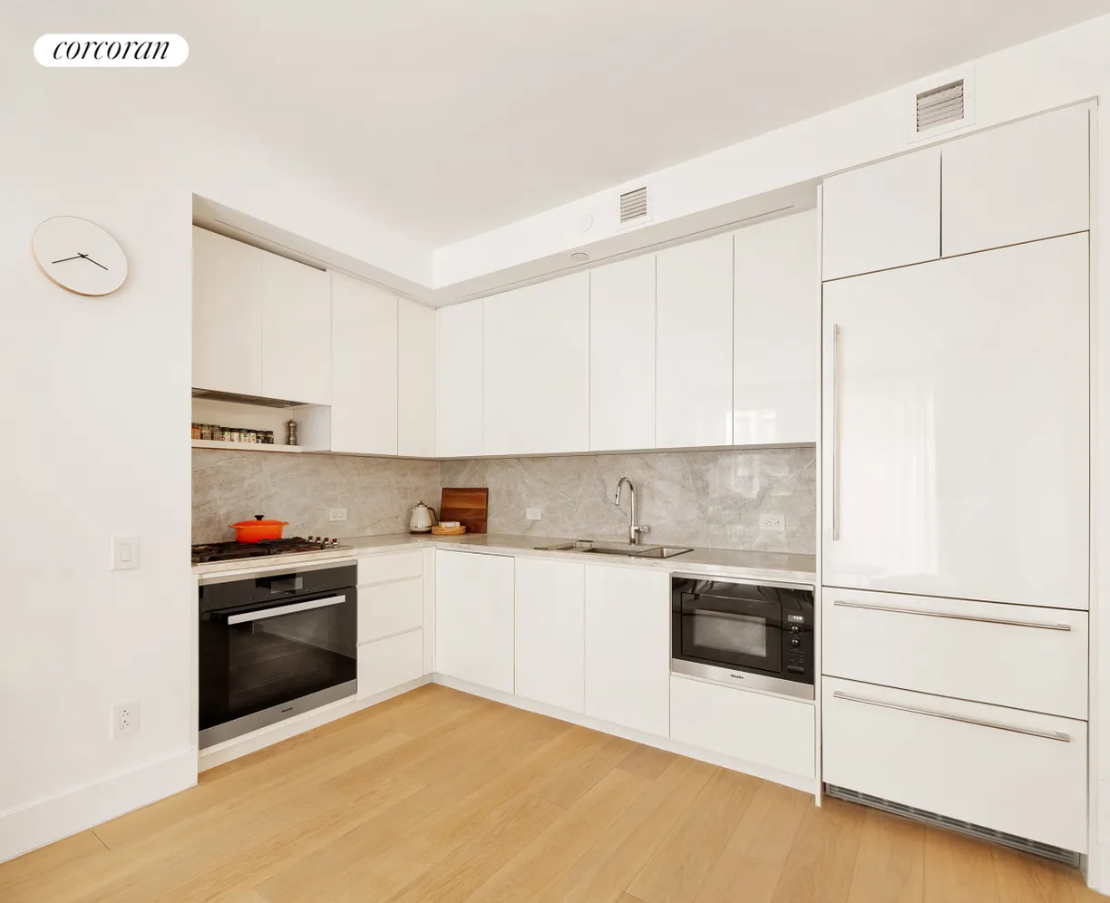New York City Real Estate | View 15 West 61st Street, 9D | room 2