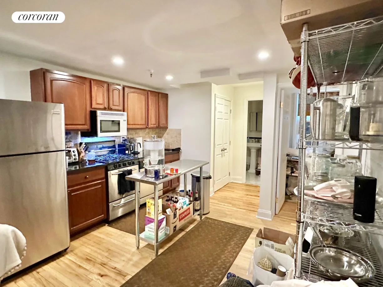 New York City Real Estate | View 20 Commerce Street, BW | Kitchen