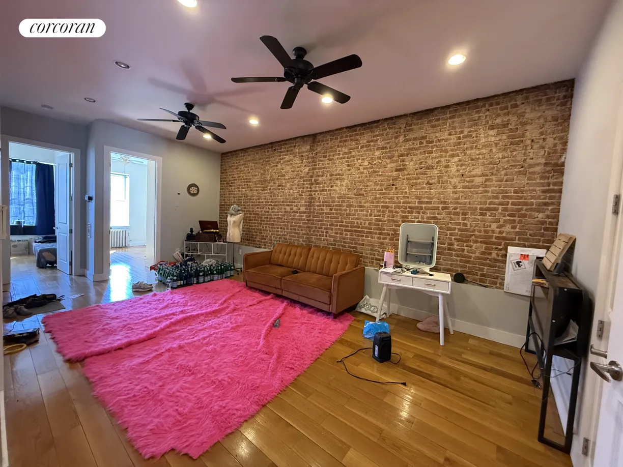 New York City Real Estate | View 252 Kingston Avenue, 3 | 3 Beds, 1 Bath
