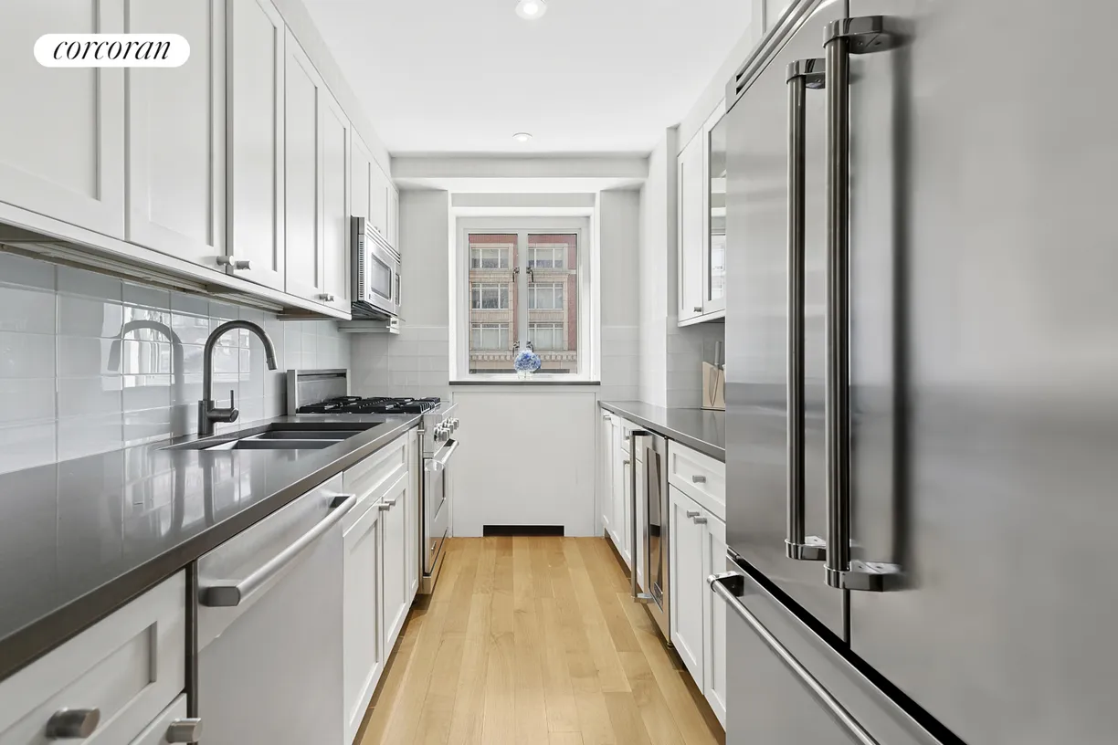 New York City Real Estate | View 200 East 66th Street, A405 | room 1