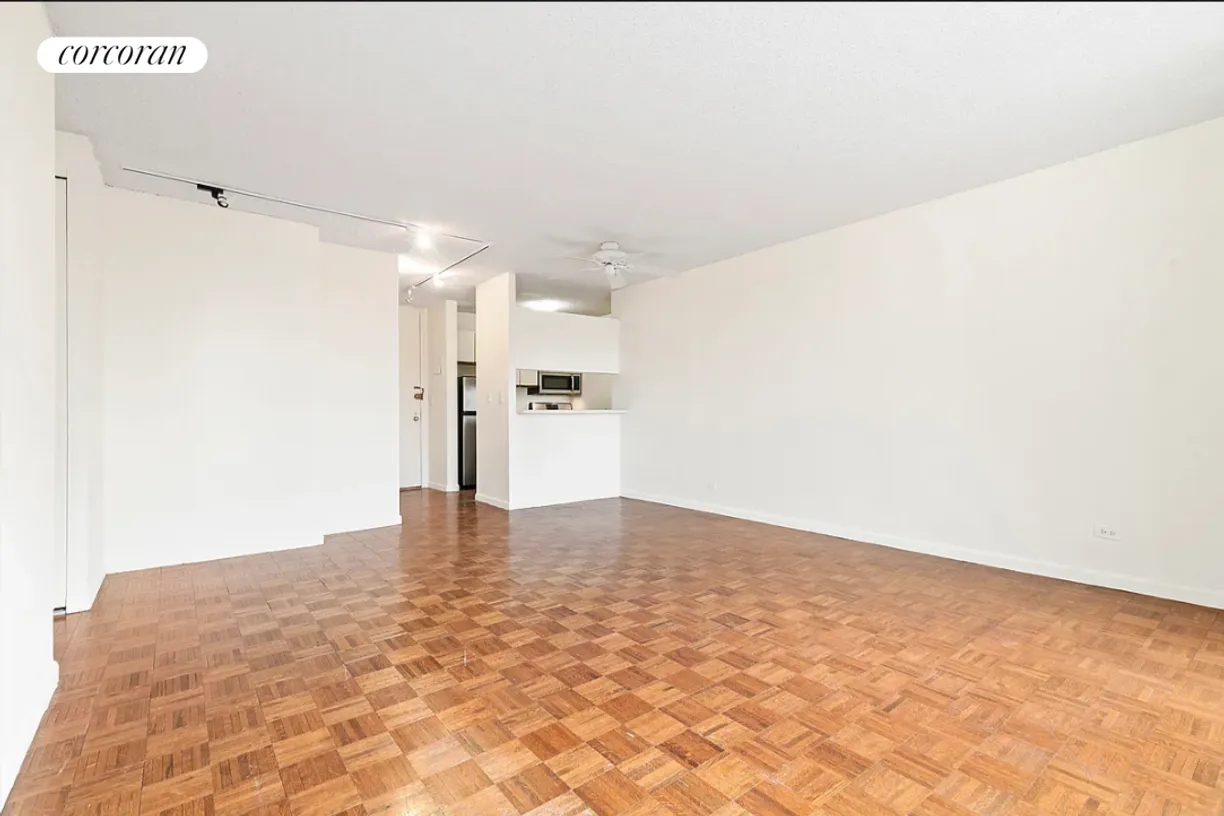 New York City Real Estate | View 30 West 61st Street, 22B | room 2