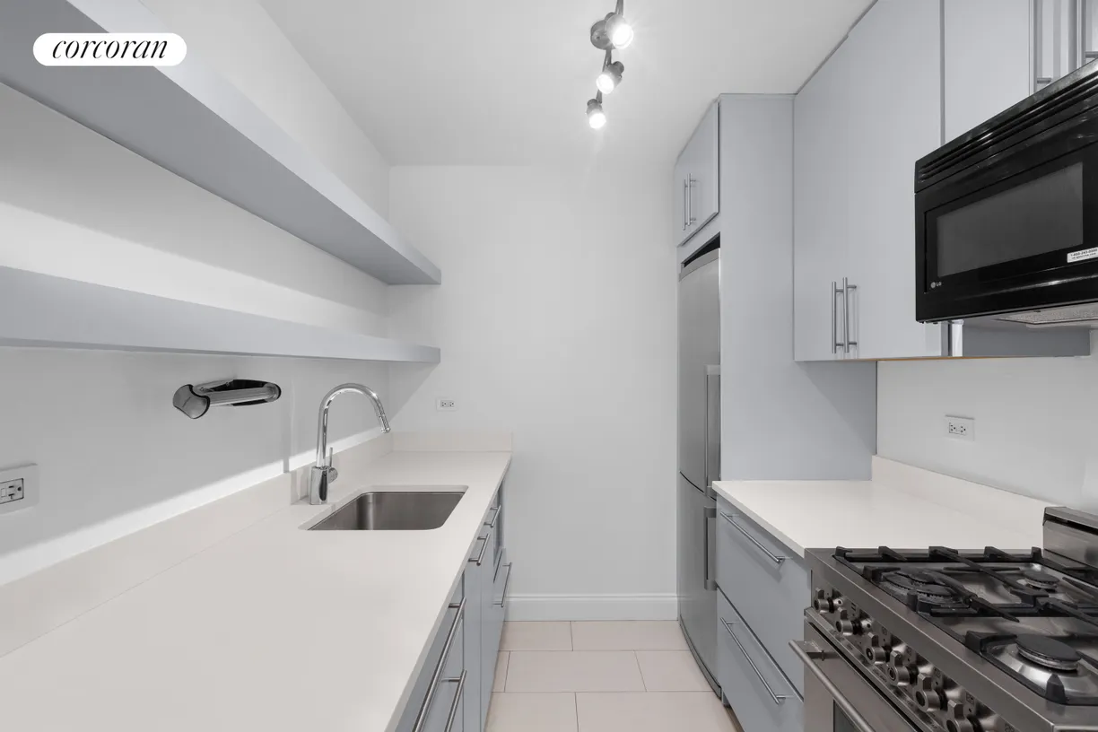 New York City Real Estate | View 420 West 23rd Street, 9B | room 2