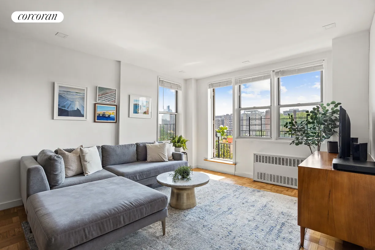 New York City Real Estate | View 100 Overlook Terrace, 21 | 2 Beds, 1 Bath