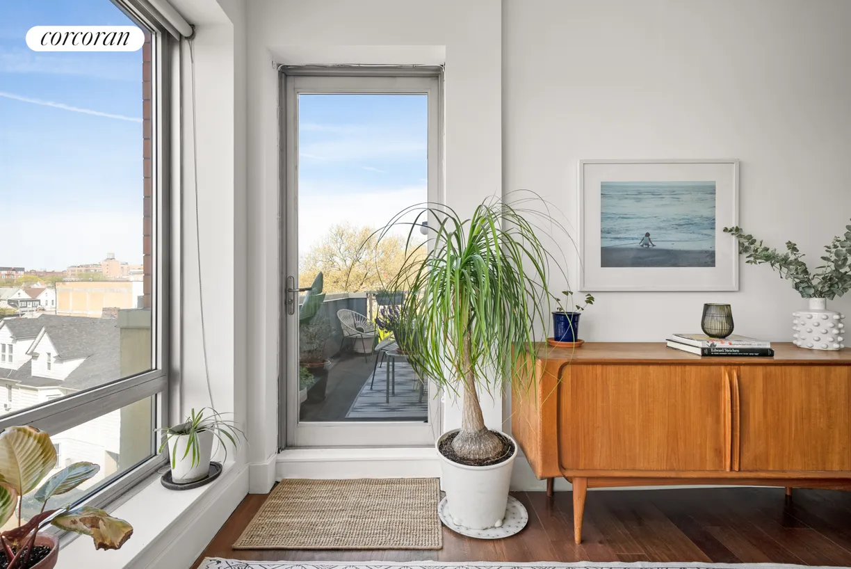New York City Real Estate | View 355 Stratford Road, 5B | room 1