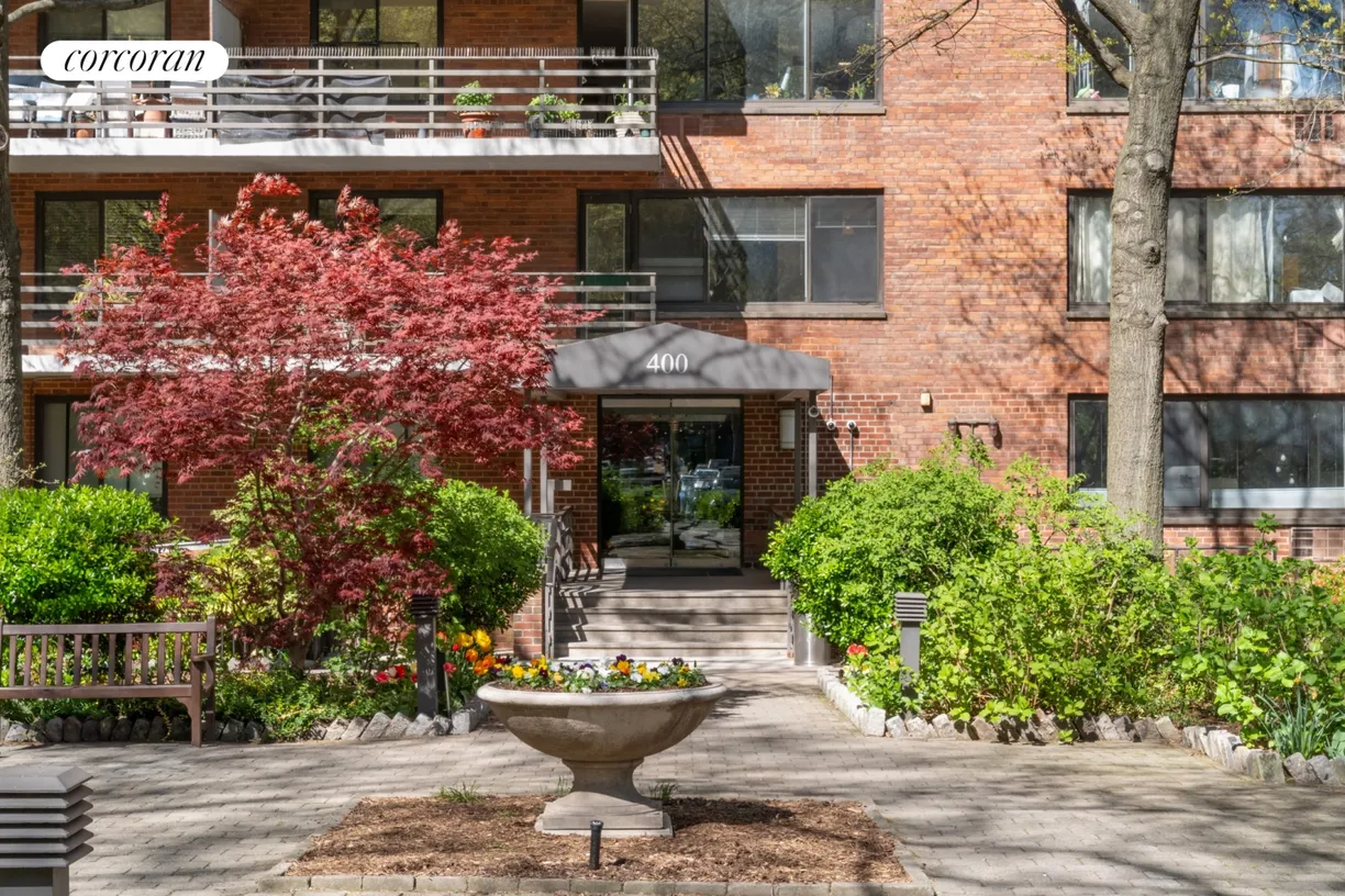 New York City Real Estate | View 400 Central Park West, 2A | room 2