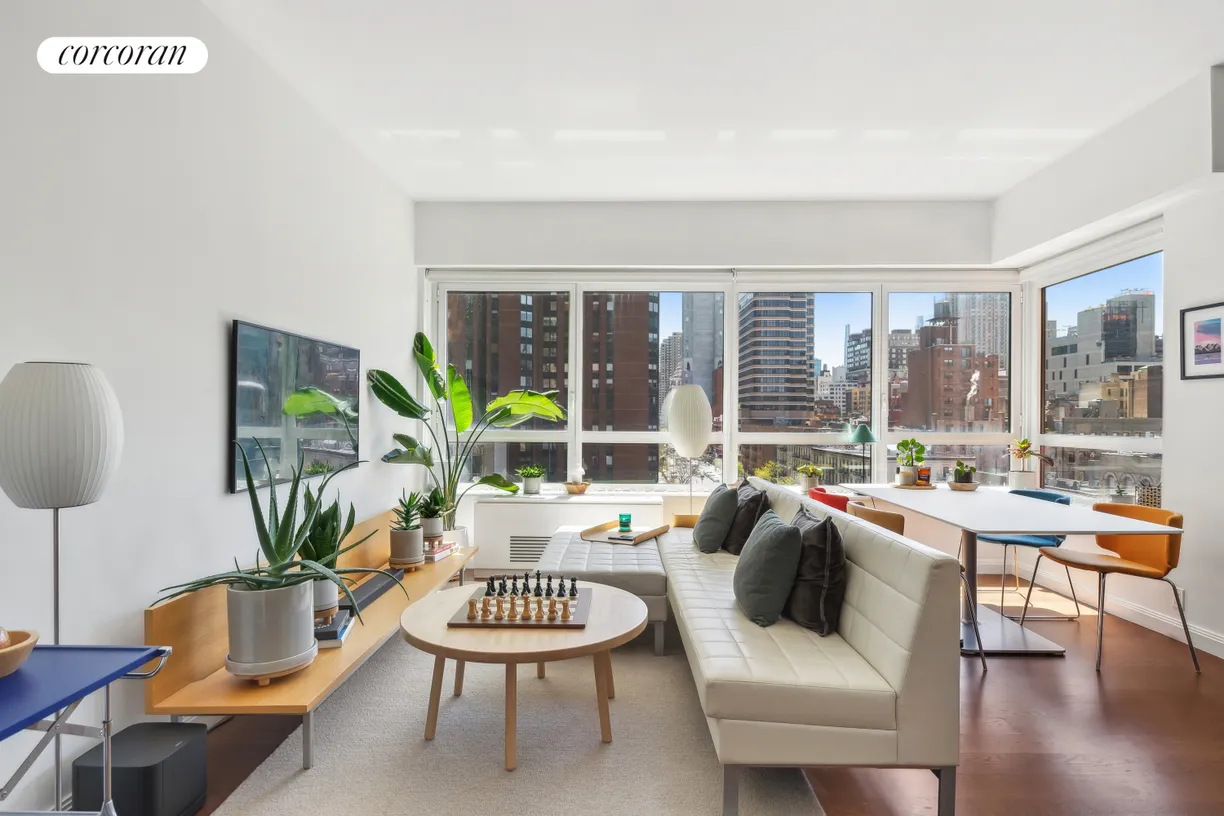 New York City Real Estate | View 200 East 94th Street, 902 | room 1