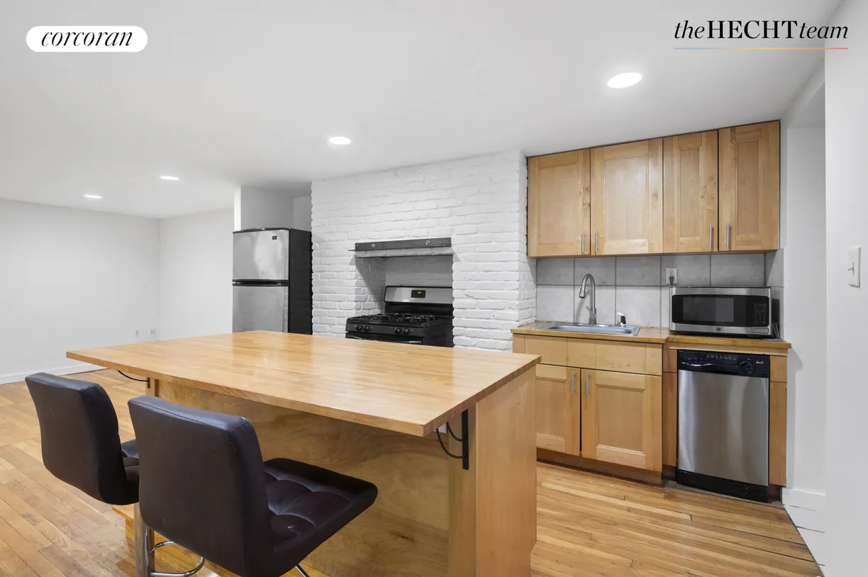 New York City Real Estate | View 150 Dekalb Avenue, 1 | room 2